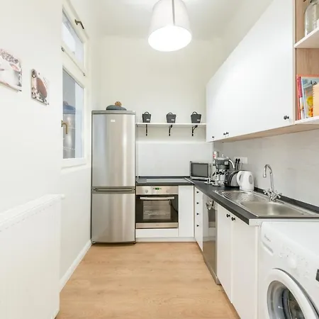 Downtown Heart 3 Bdr, 2 Bath, A/c