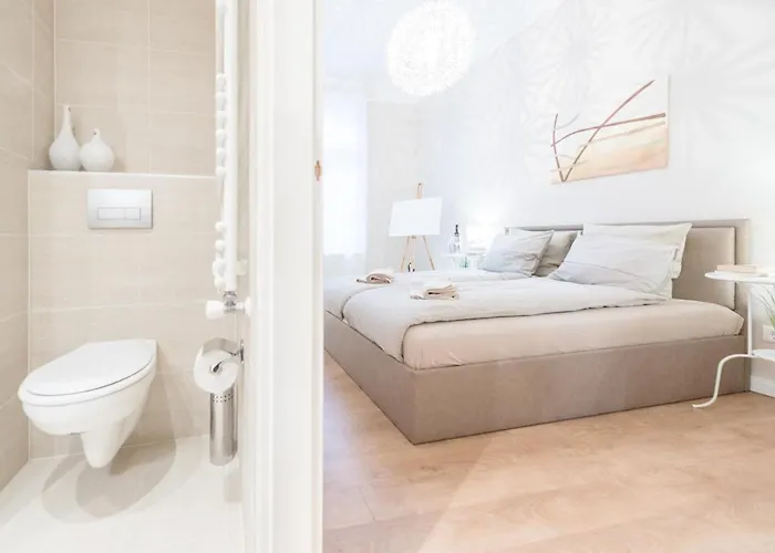 Downtown Heart With 2 Baths Ac And Free Parking Appartement Boedapest