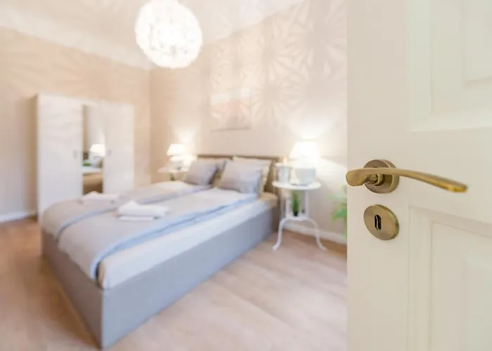Downtown Heart With 2 Baths Ac And Free Parking * Boedapest