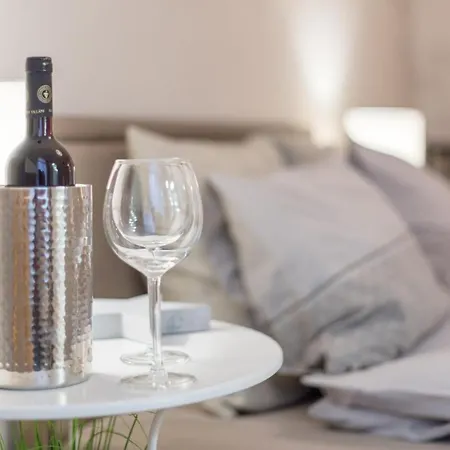 Downtown Heart With 2 Baths Ac And Free Parking * Budapeste