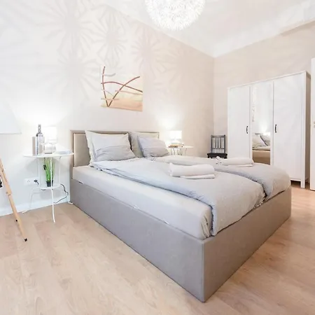 Apartamento Downtown Heart With 2 Baths Ac And Free Parking