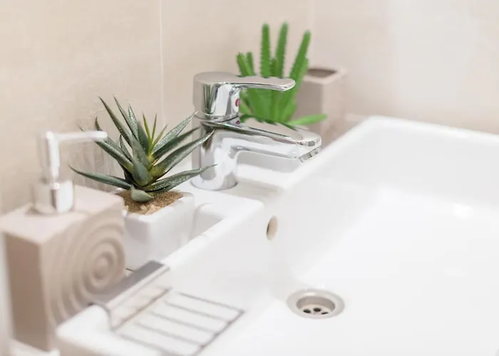 Downtown Heart Suite With 2 Baths Ac And Free Parking 아파트 부다페스트