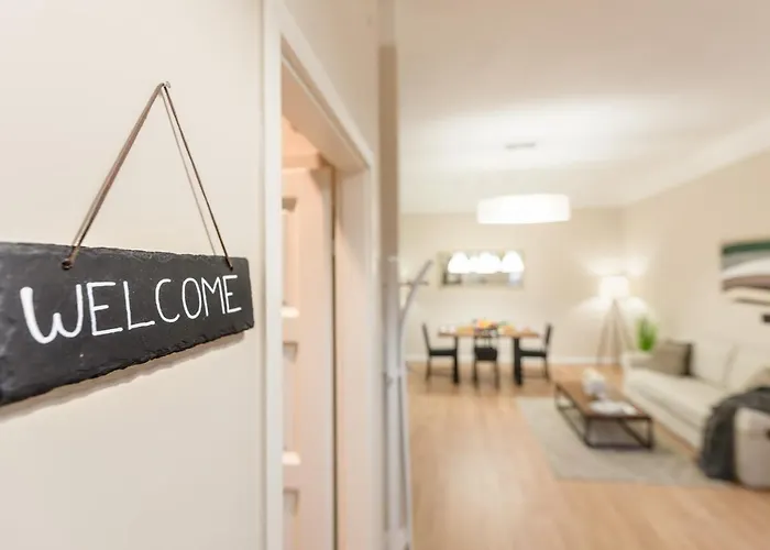 Apartmán Downtown Heart With 2 Baths Ac And Free Parking *