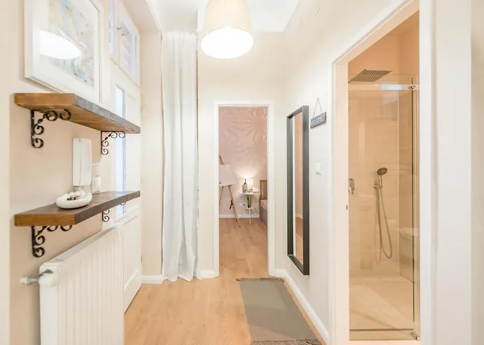 Apartmán Downtown Heart With 2 Baths Ac And Free Parking *